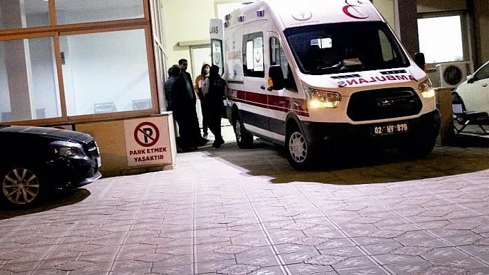 Otomobil ile traktör çarpıştı: 1 ölü, 1 yaralı

