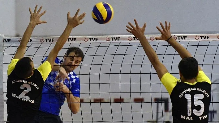 Büyükşehir voleybol takımında Giresun galibiyetinin sevinci sürüyor
