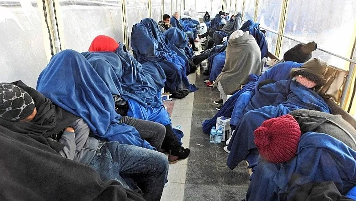 Erzurum'da 42 kaçak göçmen yakalandı