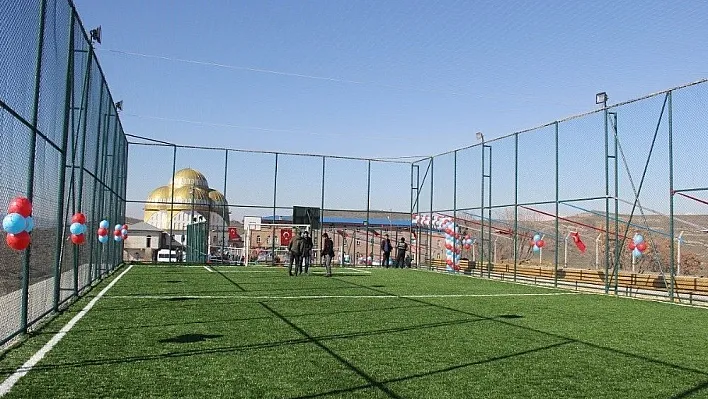 Kulp'ta Kur'an kursu ve spor sahaları açılışları
