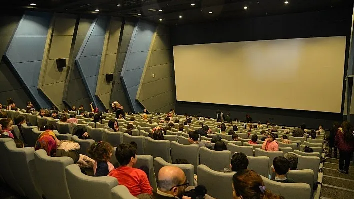 Diyarbakır'da ücretsiz sinema günleri devam ediyor
