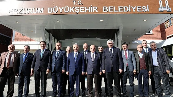 Ulaştırma, Denizcilik ve Haberleşme Bakanı Arslan'dan Büyükşehir Belediyesi'ne ziyaret
