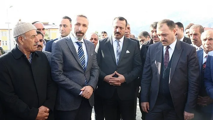 Arıcak'ta arıcalara 560 kovan dağıtıldı