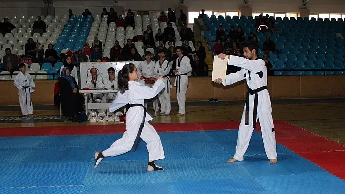 Taekwondocular kemer sınavında ter döktü
