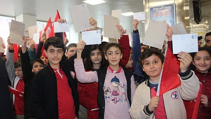 Öğrencilerden Afrin'deki Mehmetçiğe mektup
