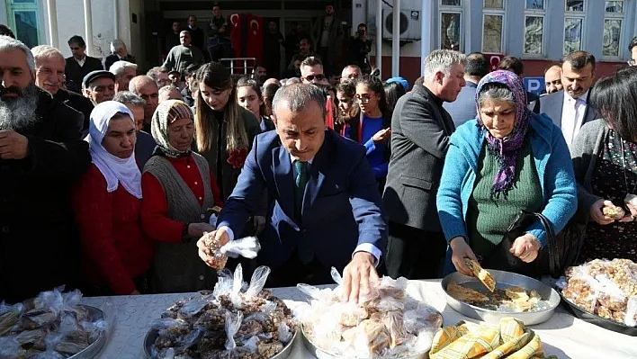 Tunceli'de Afrin şehitleri için niyaz dağıtıldı
