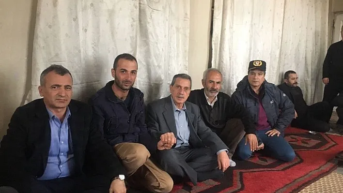 Protokol üyeleri Afrin gazisini ziyaret etti
