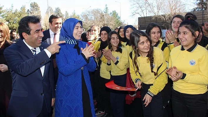 Vali Güzeloğlu ADEM açılışına katıldı
