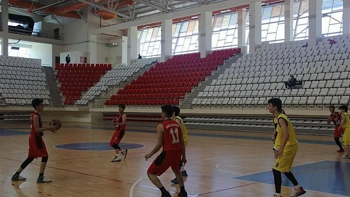 Erzincan basketbol grup müsabakalarına ev sahipliği yapıyor
