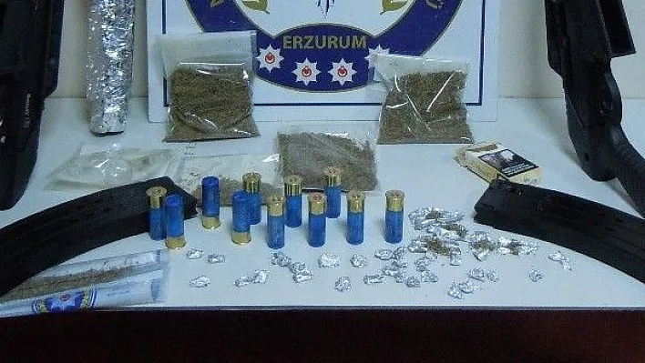 Uyuşturucu operasyonunda gözaltına alınan 28 şüpheli adliyeye sevk edildi
