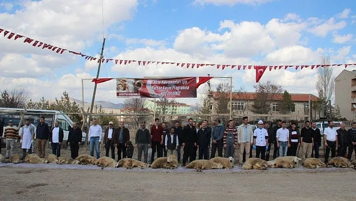 Mehmetçik için kurban kesildi
