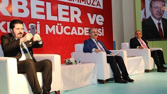 Türkiye'de Darbeler Tarihi ve Demokrasi Mücadelesi Aziziye'de anlatıldı
