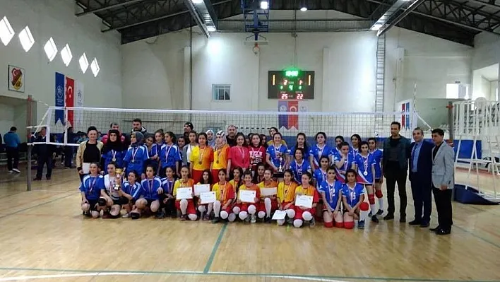 Voleybolda şampiyonlar belli oldu
