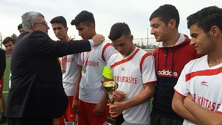 Yazıhan'da futbol turnuvası
