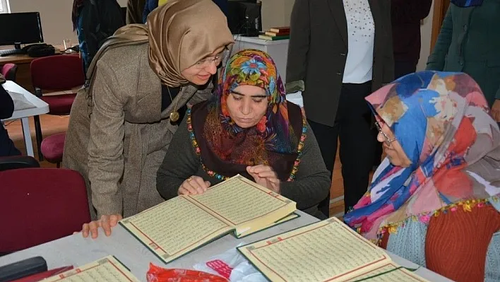 Fulya Kutlu protokol eşlerine kadın ve gençlik merkezlerini tanıttı
