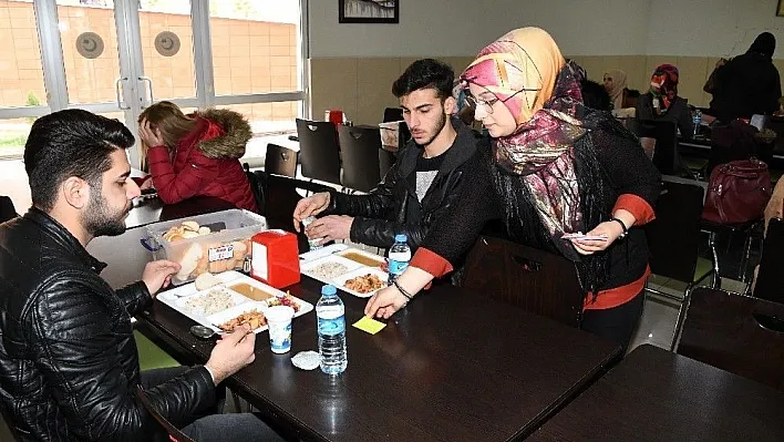 Çevre Topluluğundan israf konusunda farkındalık çalışması
