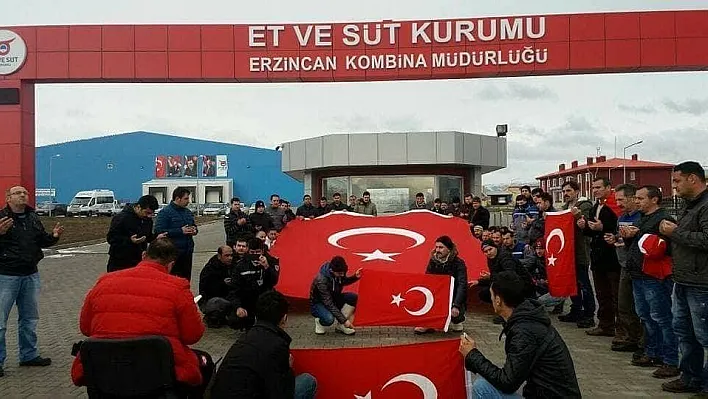 Erzincan Et ve Süt Kurumu çalışanları istihkaklarını Mehmetçiğe bağışladı
