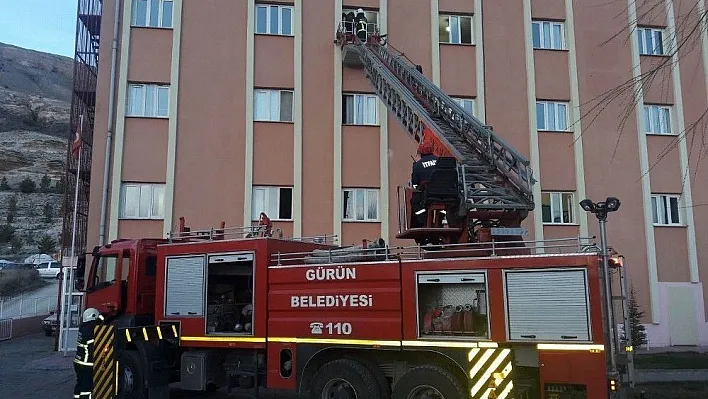 Gürün'de öğrenci yurdunda yangın tatbikatı
