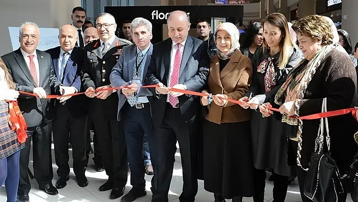 ERFOD'un Fotoğraf sergisine yoğun ilgi
