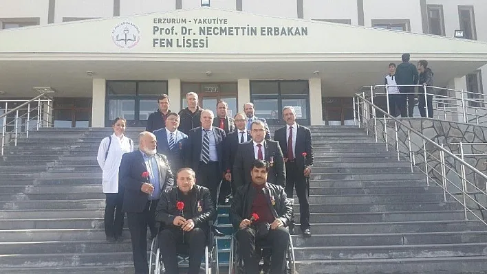 Gazilerden Fen Lisesi'ne anlamlı ziyaret
