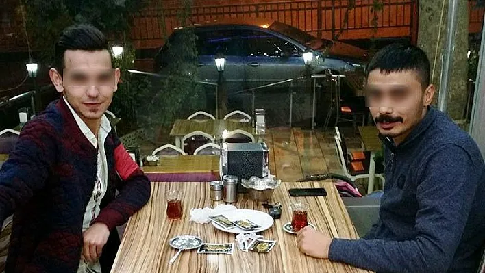 Arkadaşının üzerine otomatik tüfekle ateş açtı
