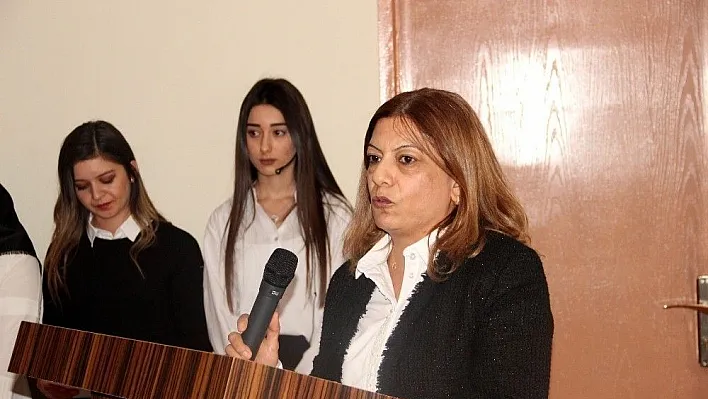 Suşehri'nde 'Çanakkale Geçilmez' konferansı
