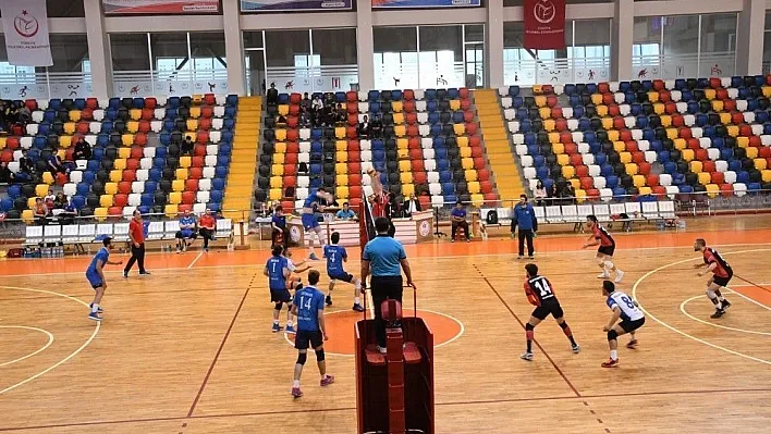 Voleybolda 1. Lig'e yükselen 4 takım belli oldu
