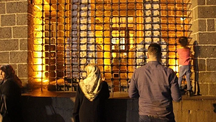 Regaib Kandili Diyarbakır'da dualarla ihya edildi
