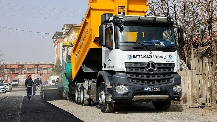 Göztepe Mahallesinde asfalt çalışması
