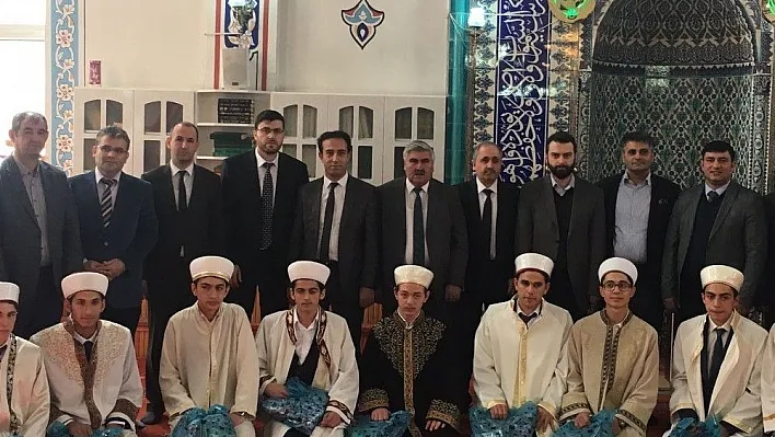 Horasan'da Cuma Hutbesini lise öğrencileri okudu
