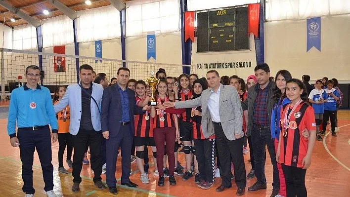 Kulüpler Arası Küçük Kızlar Voleybol İl Birinciliği müsabakaları sona erdi
