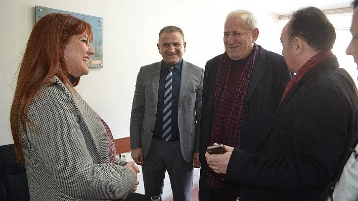 Oltululardan TRT'ye ziyaret
