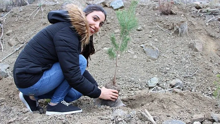 Erzincan'da Afrin şehidi 49 Mehmetçik için 49 fidan dikildi
