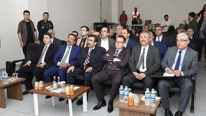 (Düzeltme) Diyarbakır Stadyumu Türkiye Kupası finaline hazırlanıyor
