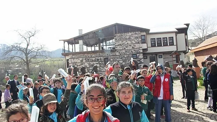 Arapgir'de ve Darende'de Kütüphane Haftası kutlandı
