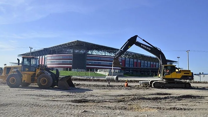 DİSKİ Diyarbakır Stadyumu'ndaki altyapı çalışmalarına hızlandırdı
