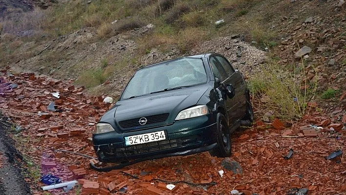 Sivas'ta trafik kazası: 3 yaralı
