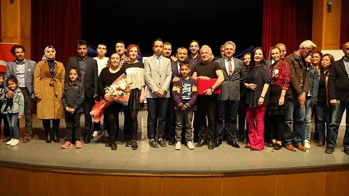 Tunceli'de  'Her ay bir tiyatro' etkinliği
