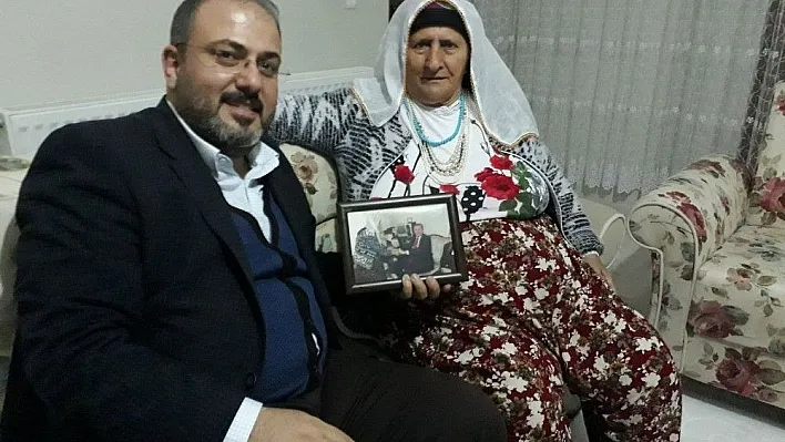 Tuncelili Hatice Teyze'nin Erdoğan sevgisi
