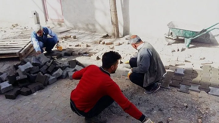 Adıyaman'da yol onarım çalışmaları devam ediyor
