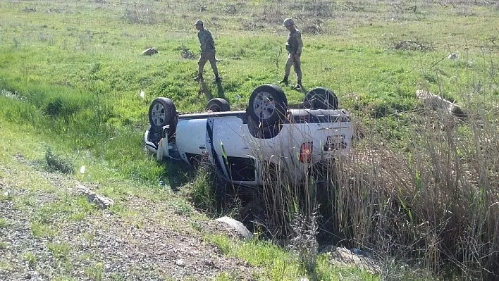 Gölbaşı ilçesinde otomobil şarampole yuvarlandı: 2 yaralı
