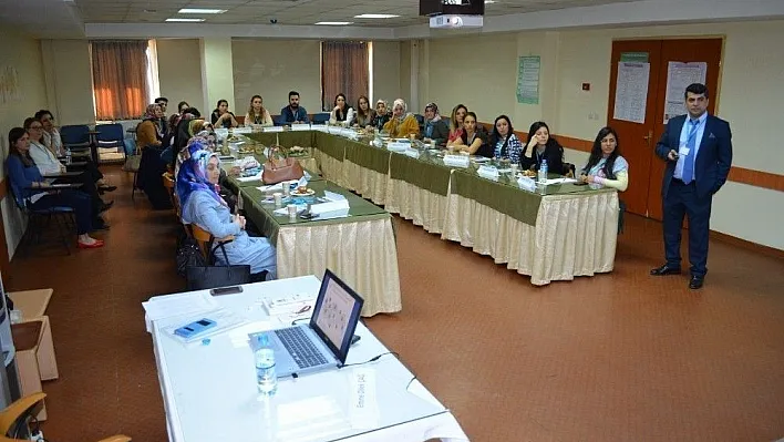 Uygulamalı Yeni Doğan Canlandırma Eğitimi gerçekleştirildi
