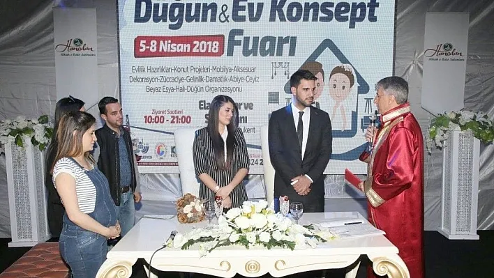 Nikahlarını Düğün ve Ev Konsept Fuarın'da kıydılar