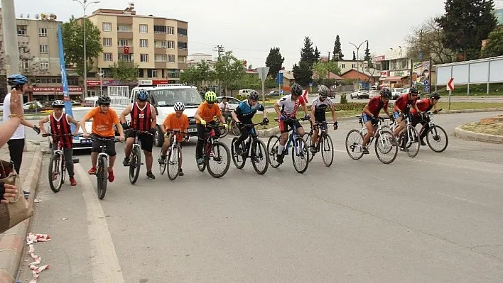 Öğrenciler birincilik için pedal çevirdi
