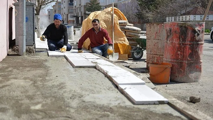 Yakutiye, yol ve kaldırım sezonunu erken açtı
