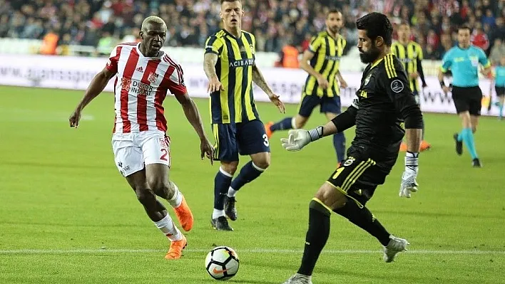 Spor Toto Süper Lig: Demir Grup Sivasspor: 1 - Fenerbahçe: 2 (Maç sonucu)
