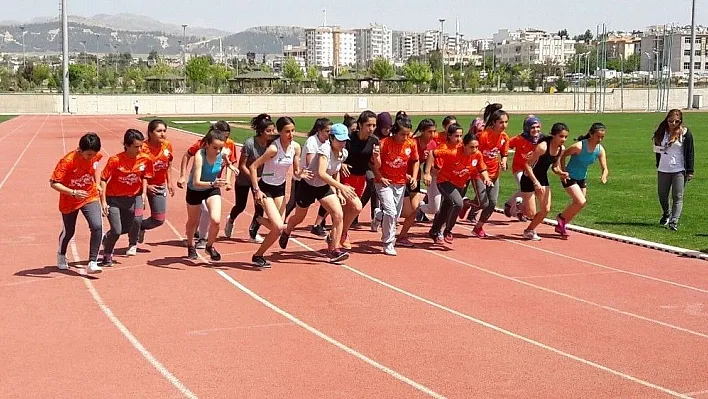 23 Nisan atletizm yarışları sona erdi
