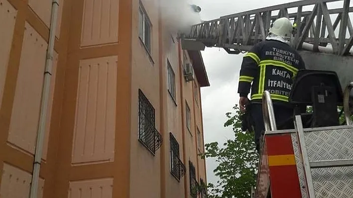 Prizde unutulan ütü yangına neden oldu
