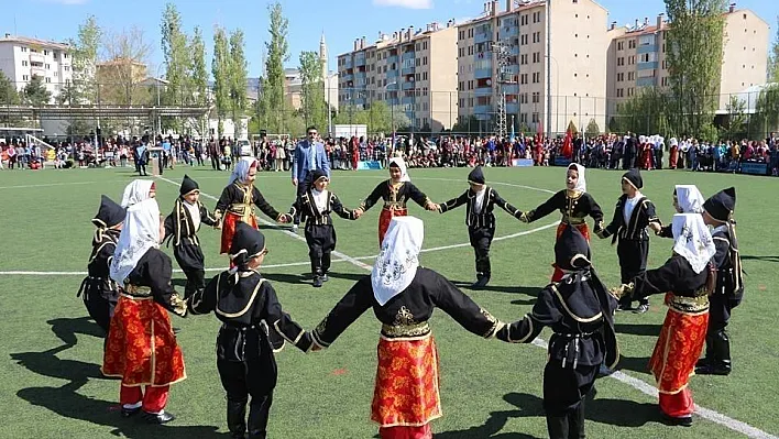 Oltu'da 23 Nisan coşkusu
