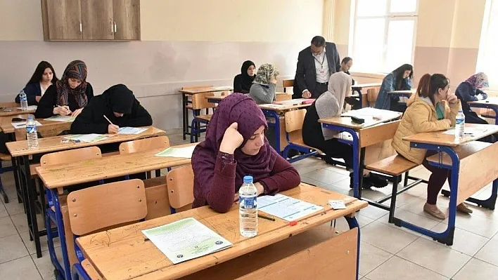 KYK'lılar Osmanlı Türkçesi için Erzurum'da yarıştı
